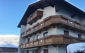 Gaestehaus Neuhauser