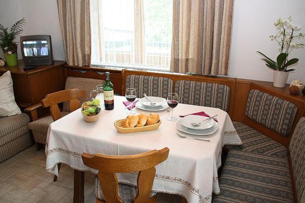 Gaestehaus Neuhauser Zell am Ziller Buitenkant foto