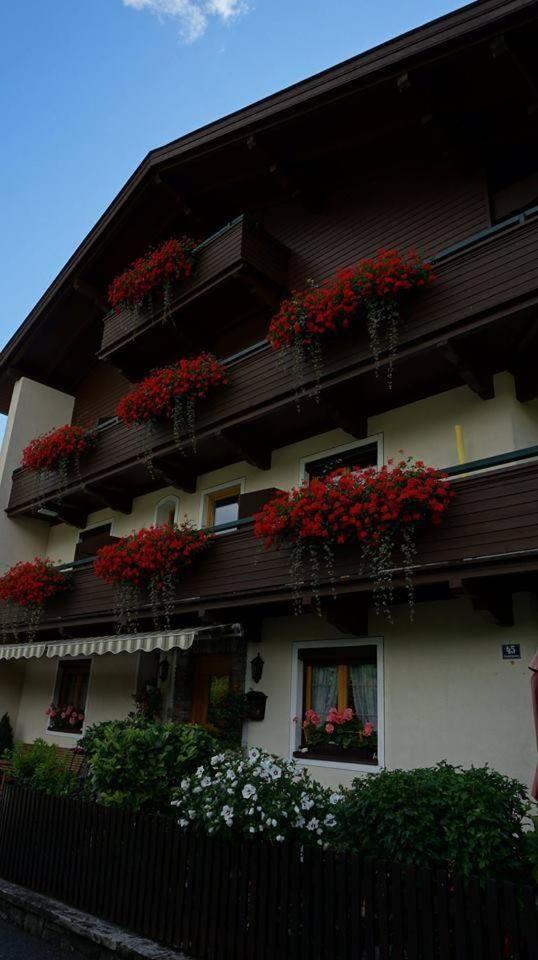 Gaestehaus Neuhauser Zell am Ziller Buitenkant foto