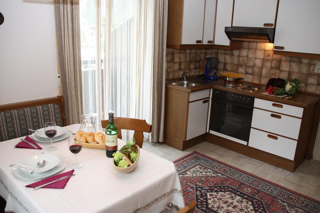Gaestehaus Neuhauser Zell am Ziller Kamer foto