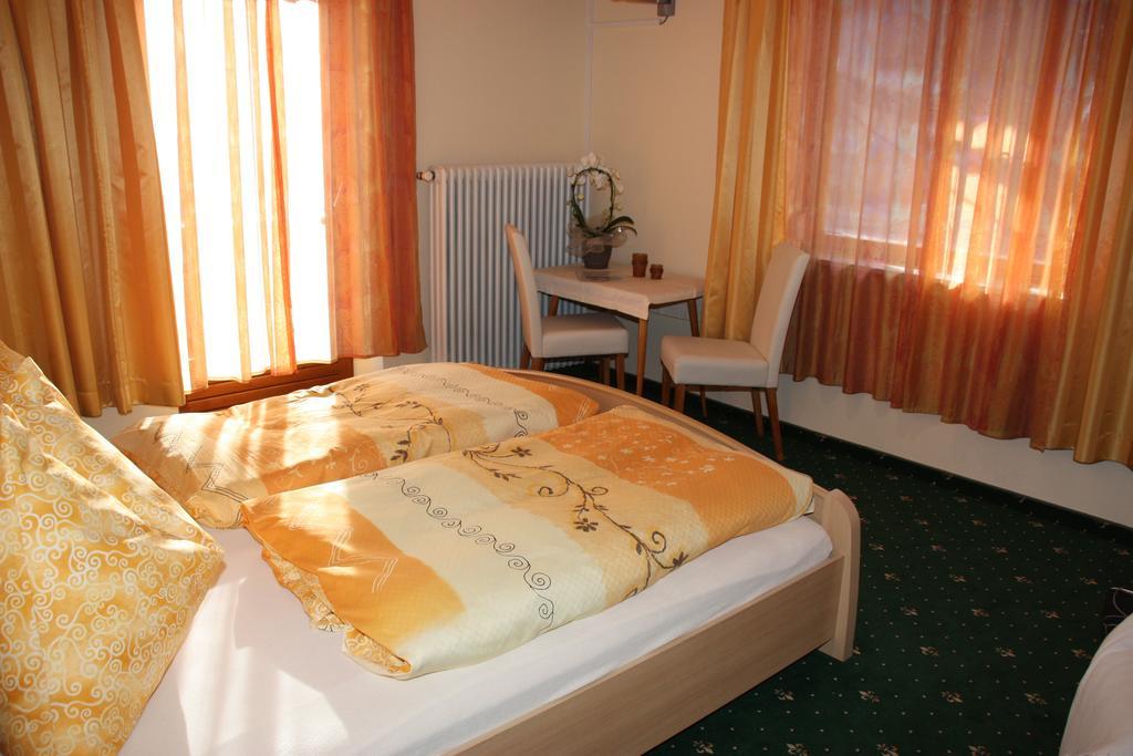 Gaestehaus Neuhauser Zell am Ziller Kamer foto