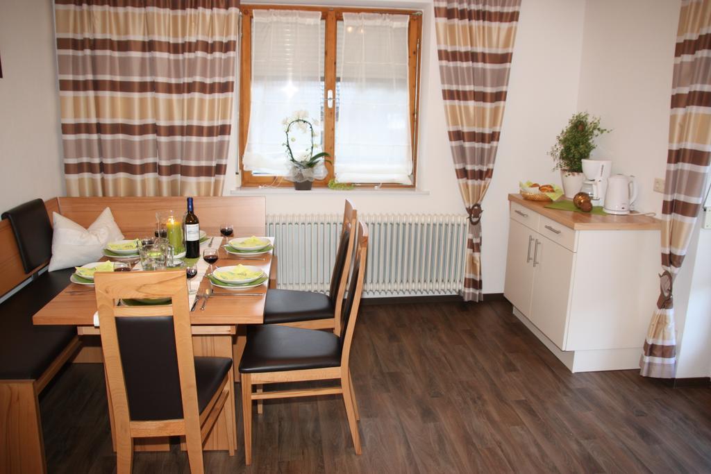 Gaestehaus Neuhauser Zell am Ziller Kamer foto